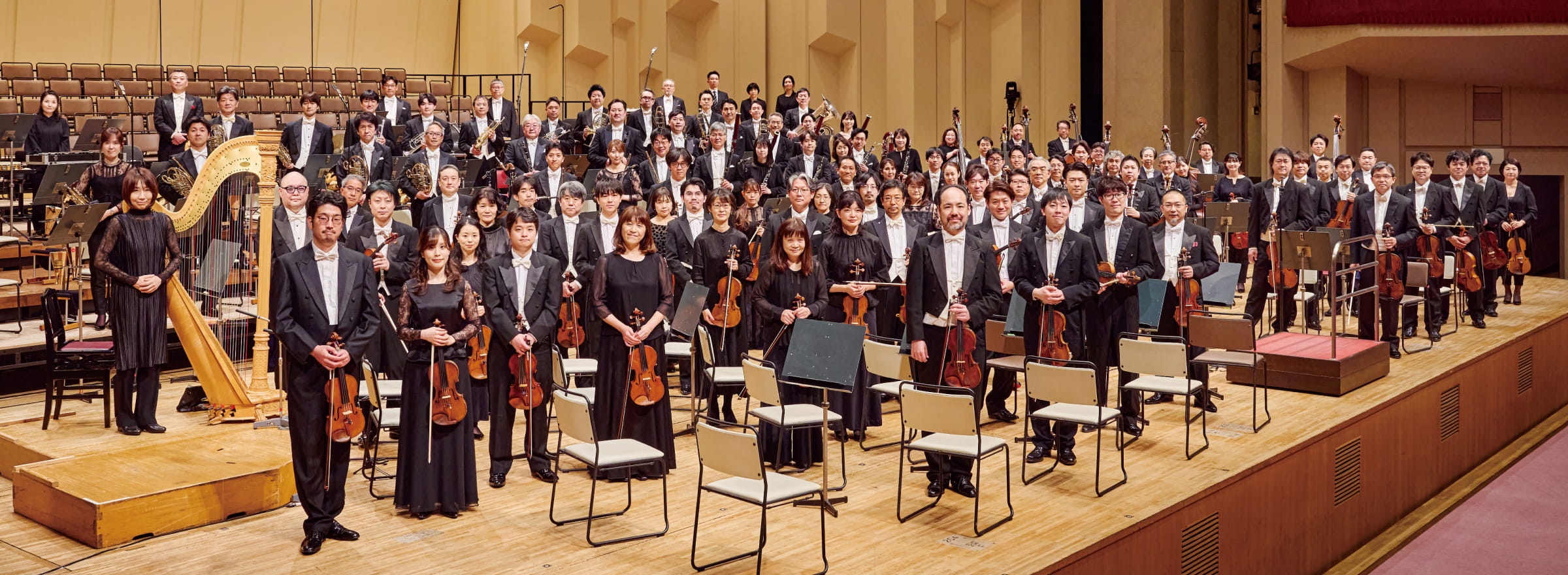 楽団員の集合写真