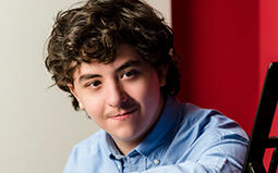 ツォトネ・ゼジニゼさんの画像