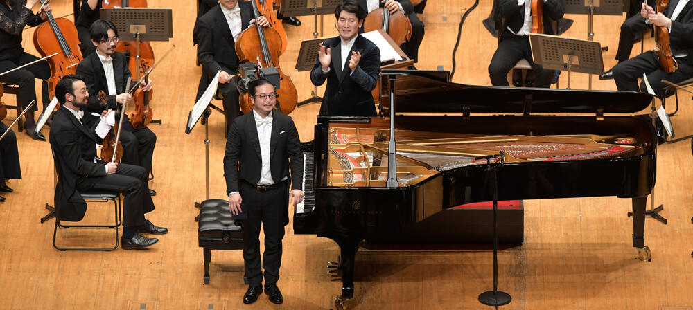 指揮：原田慶太楼、ピアノ：反田恭平（2022年1月15・16日、第1948回定期公演）