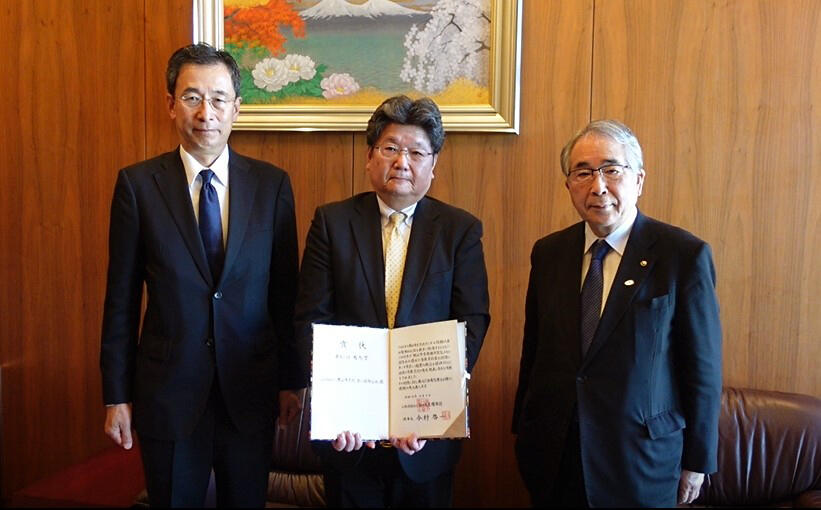 右から郡山市長 品川萬里様、公益財団法人郡山市文化・学び振興公社代表理事 山本晃史様、NHK交響楽団理事長 今村啓一