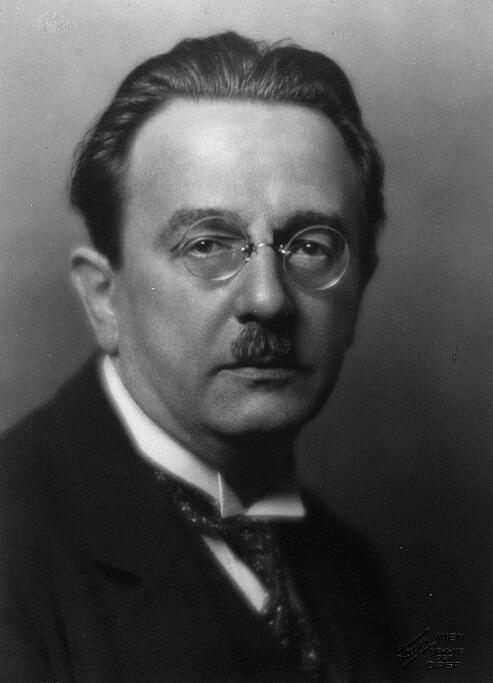 フランツ・シュミット(Franz Schmidt)は1874年オーストリア・ハンガリー帝国プレスベルク(現在はスロバキア・ブラチスラバ)生まれの作曲家